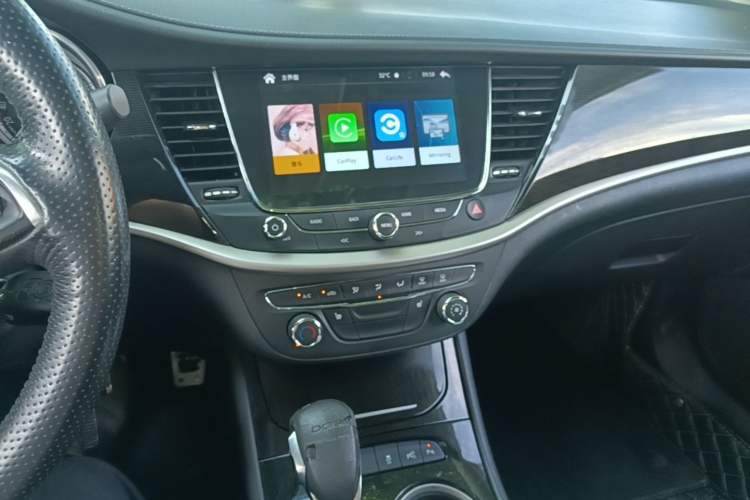 Used Buick Verano 2015 Sedan 20T Dual-Clutch Elite Model Audio And AC Panel