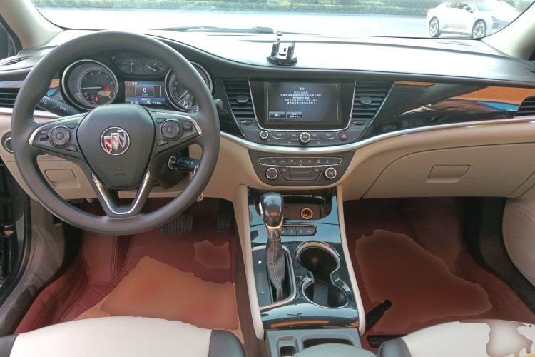 Used Buick Verano 2015 Sedan 15S Automatic Leading Model Center Console