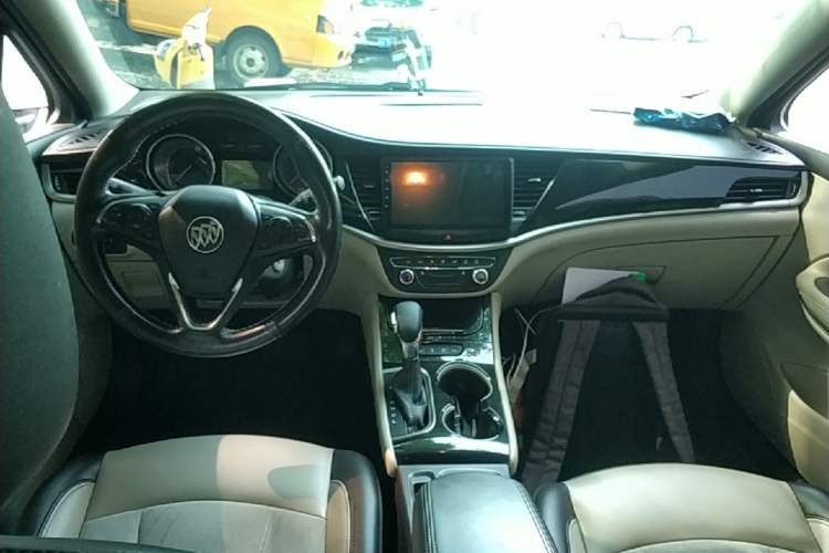 Used Buick Verano 2015 Sedan 15S Automatic Leading Model Center Console