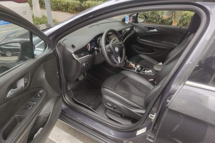 Used Buick Verano 2015 Sedan 20T Dual-Clutch Elite Model Driver Seat