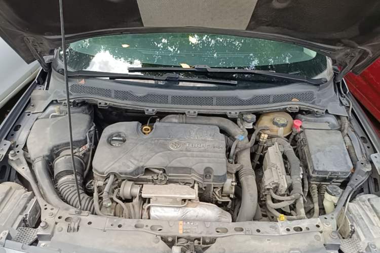 Used Buick Verano 2015 Sedan 20T Dual-Clutch Elite Model Engine Bay