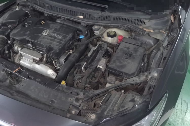 Used Buick Verano 2015 Sedan 20T Dual-Clutch Luxury Model Engine Bay Left