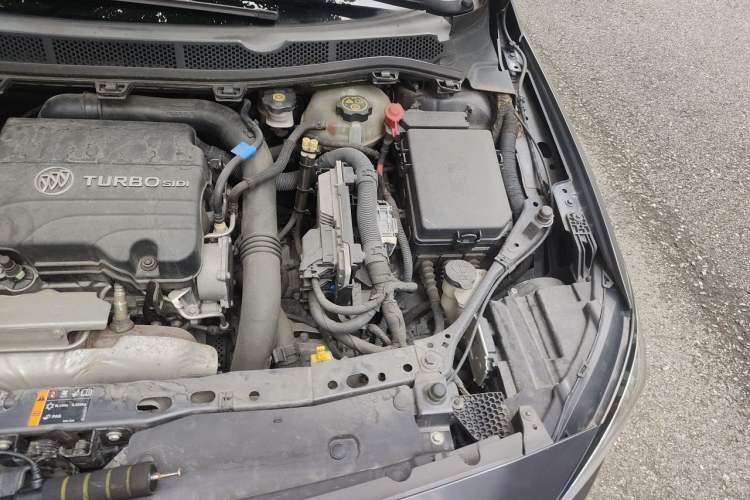 Used Buick Verano 2015 Sedan 20T Dual-Clutch Elite Model Engine Bay Left