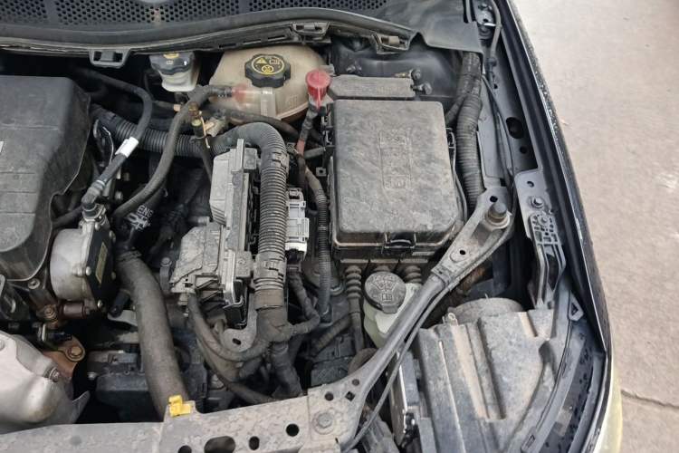Used Buick Verano 2015 Sedan 15S Automatic Leading Model Engine Bay Left