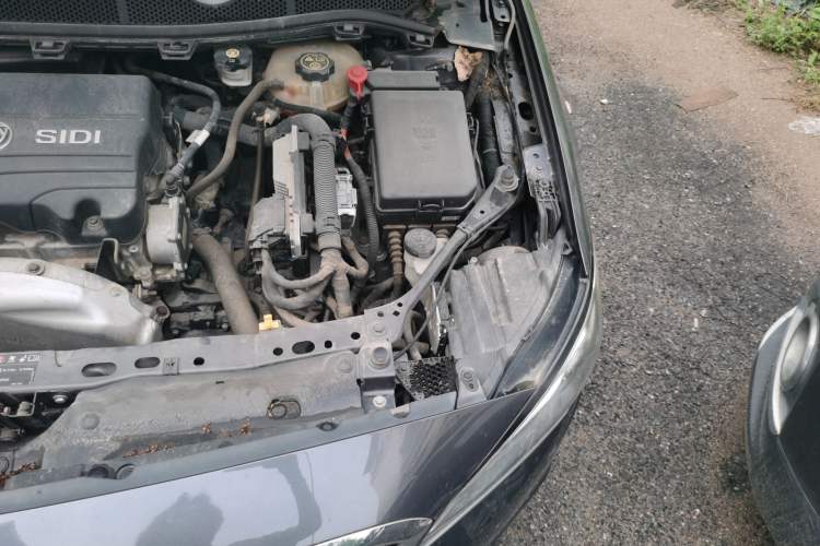 Used Buick Verano 2015 Sedan 15S Automatic Leading Model Engine Bay Left