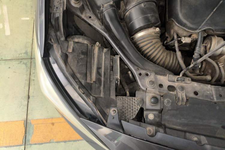 Used Buick Verano 2015 Sedan 20T Dual-Clutch Elite Model Engine Bay Right