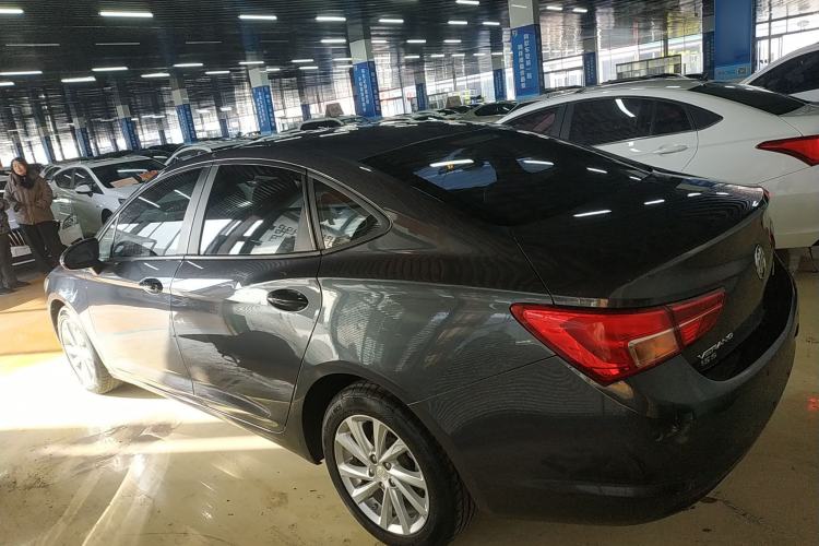 Used Buick Verano 2015 Sedan 15S Manual Entry-Level Model Exterior 3