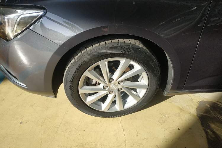 Used Buick Verano 2015 Sedan 15S Manual Entry-Level Model Exterior 7