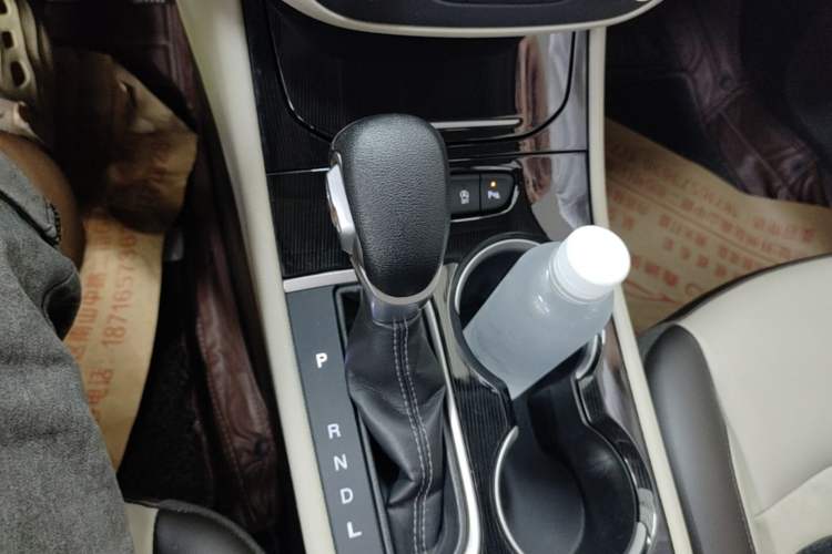Used Buick Verano 2015 Sedan 15S Automatic Leading Model Gear Lever