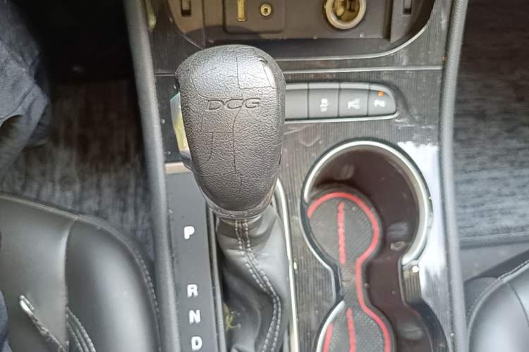 Used Buick Verano 2015 Sedan 20T Dual-Clutch Elite Model Gear Lever