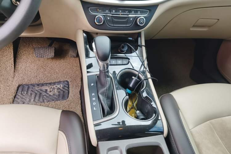 Used Buick Verano 2015 Sedan 15S Automatic Leading Model Gear Lever