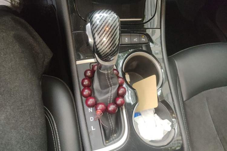 Used Buick Verano 2015 Sedan 20T Dual-Clutch Elite Model Gear Lever