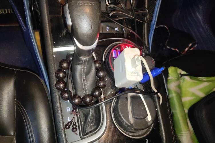 Used Buick Verano 2015 Sedan 20T Dual-Clutch Elite Model Gear Lever