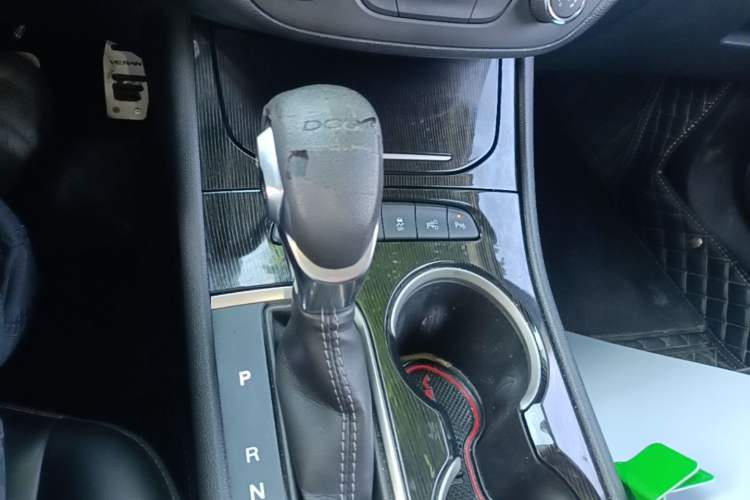Used Buick Verano 2015 Sedan 20T Dual-Clutch Elite Model Gear Lever
