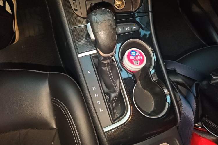 Used Buick Verano 2015 Sedan 20T Dual-Clutch Elite Model Gear Lever