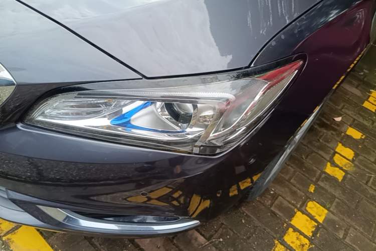 Used Buick Verano 2015 Sedan 20T Dual-Clutch Elite Model Left Front Headlight