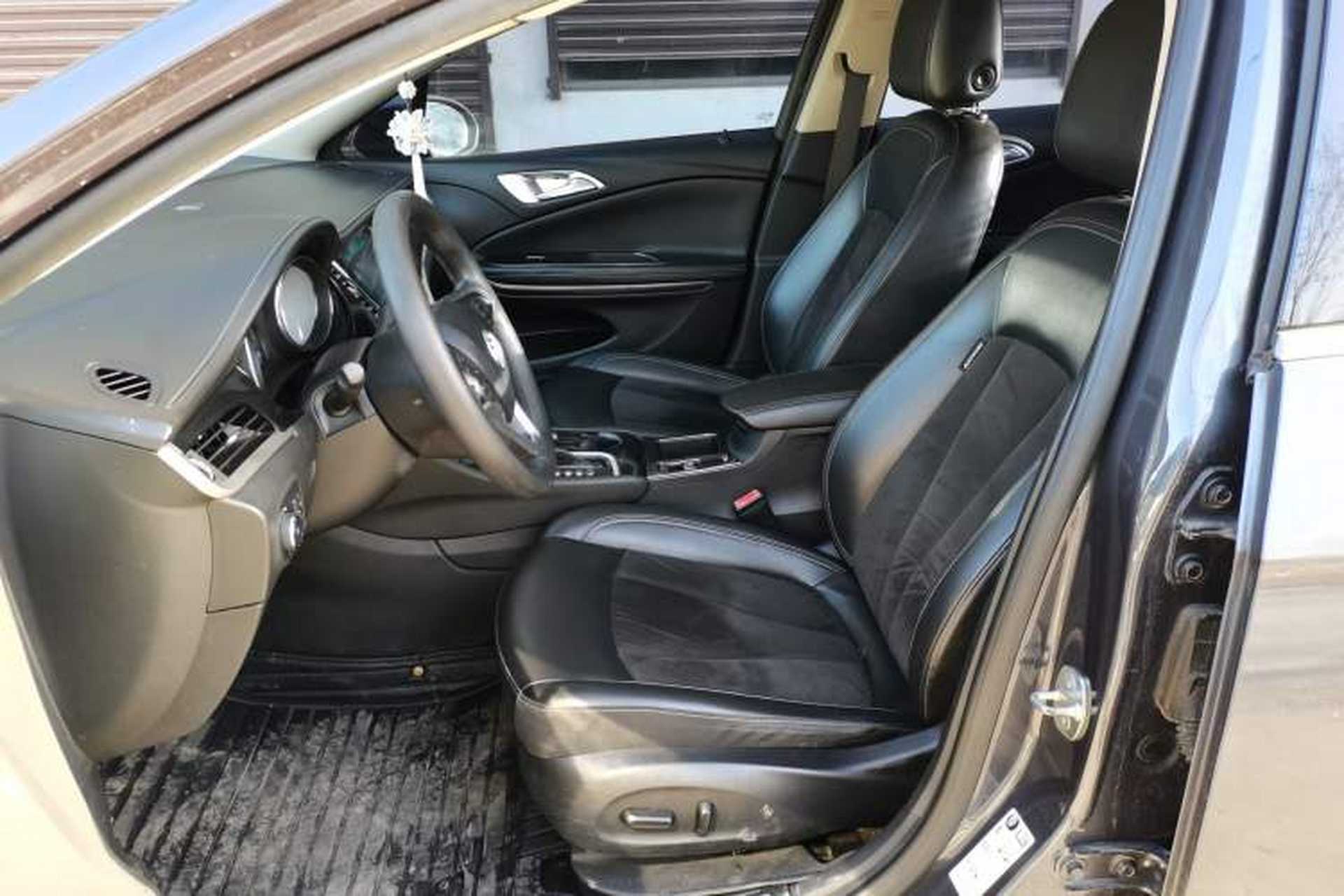 Used Buick Verano 2015 Sedan 20T Dual-Clutch Elite Model Left Front Seat