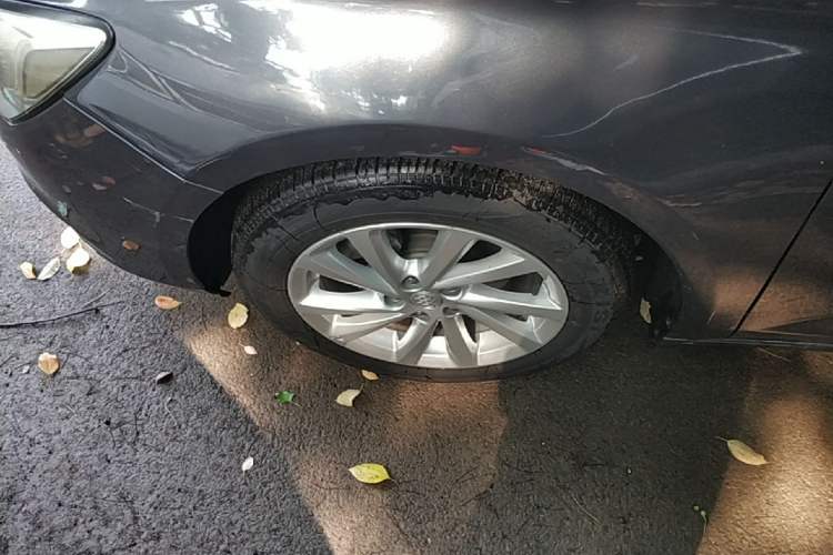 Used Buick Verano 2015 Sedan 15S Automatic Leading Model Left Front Wheel Hub