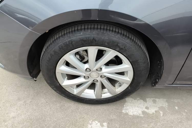 Used Buick Verano 2015 Sedan 15S Automatic Leading Model Left Front Wheel Hub