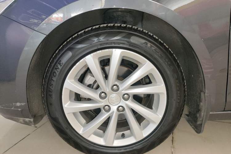 Used Buick Verano 2015 Sedan 15S Automatic Leading Model Left Front Wheel Hub