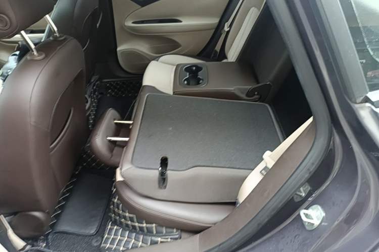 Used Buick Verano 2015 Sedan 15S Automatic Leading Model Left Rear Seat