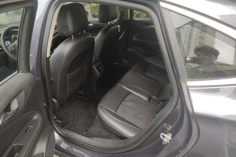Used Buick Verano 2015 Sedan 20T Dual-Clutch Elite Model Left Rear Seat