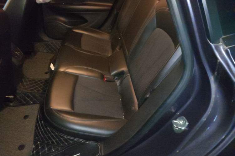 Used Buick Verano 2015 Sedan 20T Dual-Clutch Leading Model Left Rear Seat
