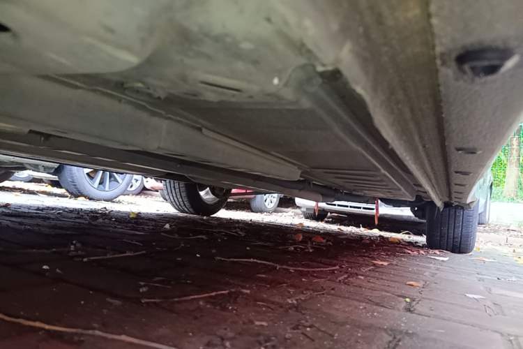Used Buick Verano 2015 Sedan 20T Dual-Clutch Elite Model Left Side Sill