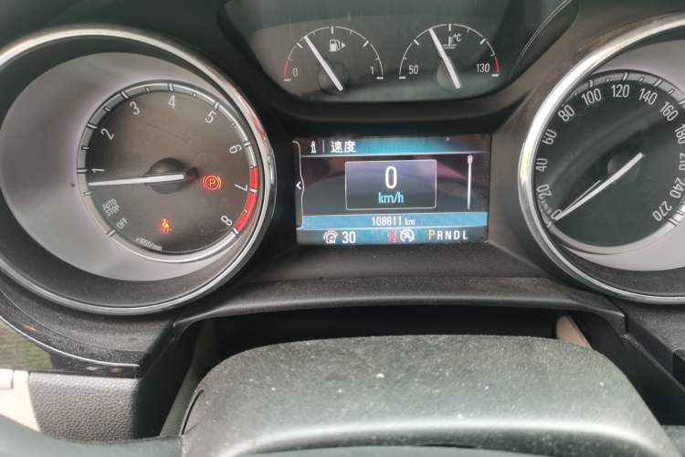 Used Buick Verano 2015 Sedan 15S Automatic Leading Model Odometer Close Up