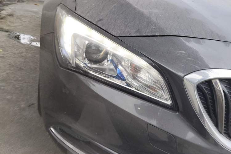 Used Buick Verano 2015 Sedan 15S Automatic Leading Model Right Front Headlight