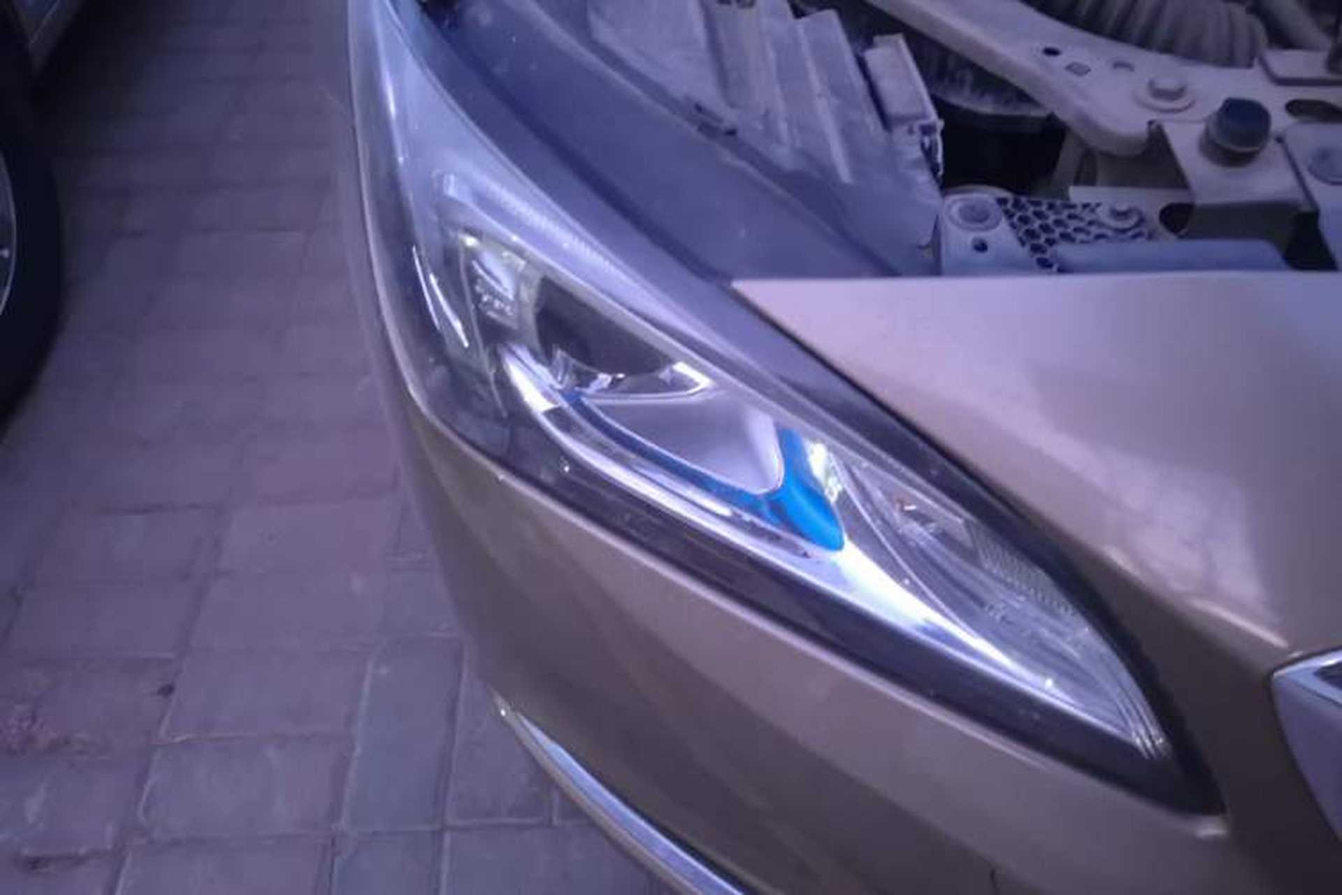 Used Buick Verano 2015 Sedan 20T Dual-Clutch Leading Model Right Front Headlight