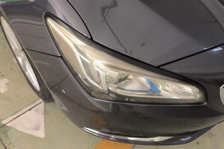 Used Buick Verano 2015 Sedan 20T Dual-Clutch Elite Model Right Front Headlight