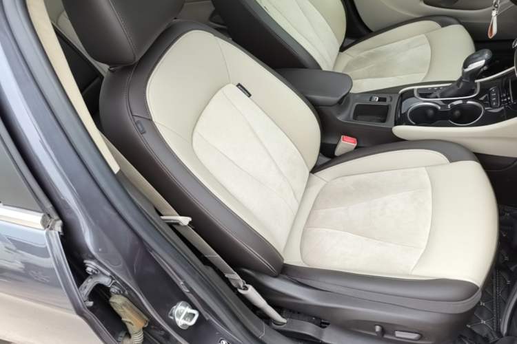 Used Buick Verano 2015 Sedan 15S Automatic Leading Model Right Front Seat