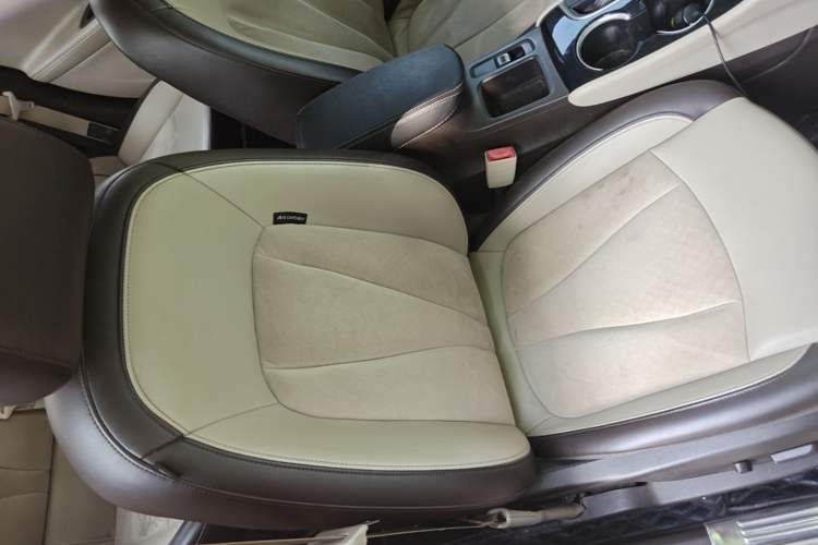 Used Buick Verano 2015 Sedan 15S Automatic Leading Model Right Front Seat