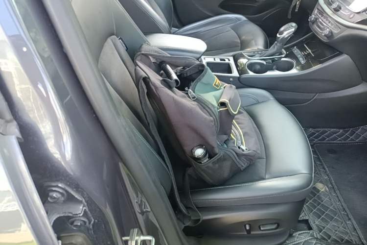 Used Buick Verano 2015 Sedan 20T Dual-Clutch Elite Model Right Front Seat