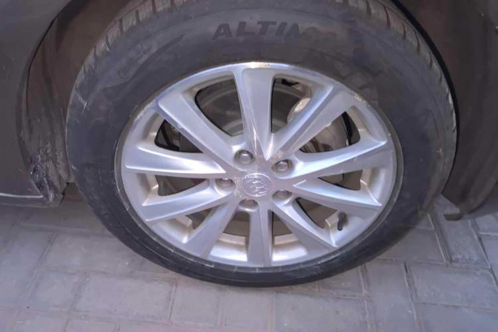 Used Buick Verano 2015 Sedan 20T Dual-Clutch Leading Model Right Front Wheel Hub