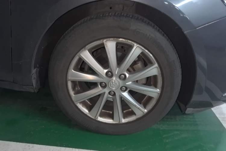 Used Buick Verano 2015 Sedan 20T Dual-Clutch Luxury Model Right Front Wheel Hub