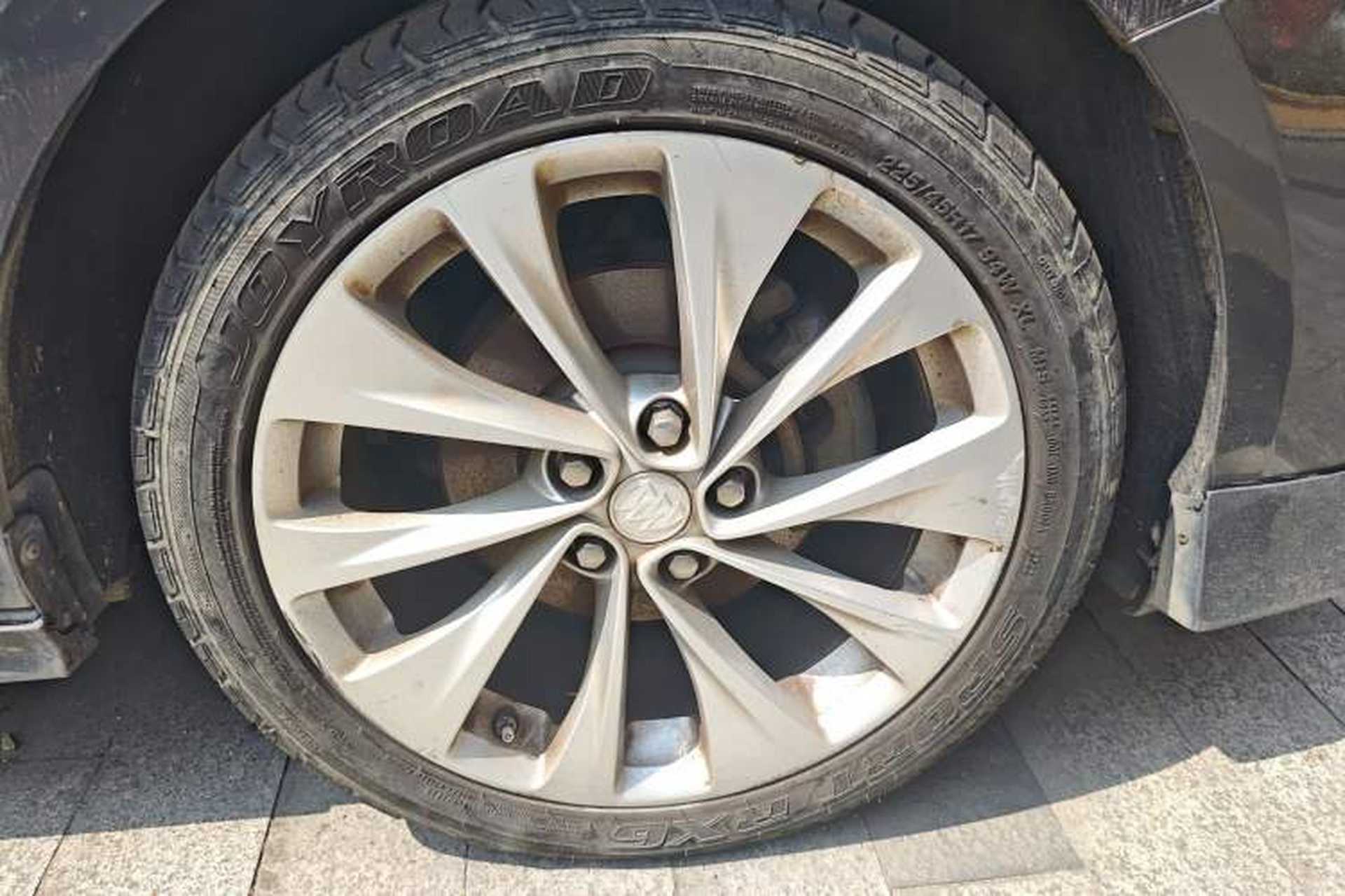 Used Buick Verano 2015 Sedan 20T Dual-Clutch Flagship Model Right Front Wheel Hub