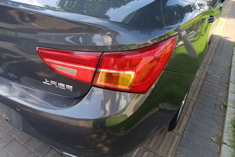 Used Buick Verano 2015 Sedan 20T Dual-Clutch Elite Model Right Rear Taillight