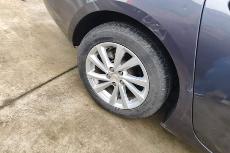 Used Buick Verano 2015 Sedan 15S Automatic Leading Model Right Rear Wheel Hub