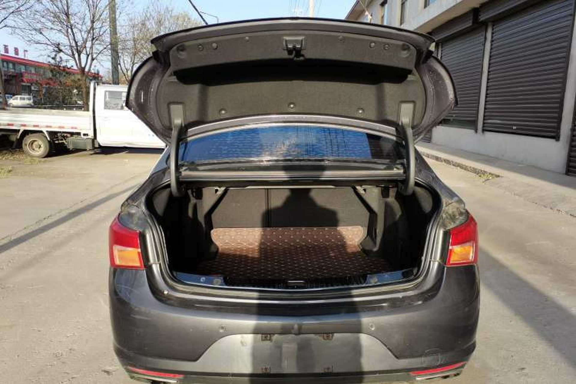 Used Buick Verano 2015 Sedan 20T Dual-Clutch Elite Model Trunk