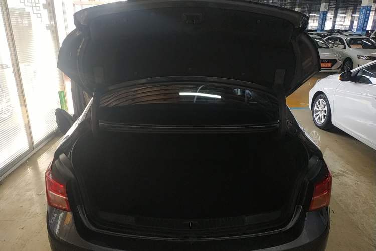 Used Buick Verano 2015 Sedan 15S Manual Entry-Level Model Trunk