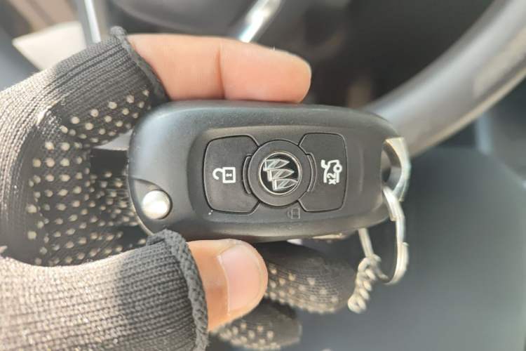 Used Buick Verano 2015 Sedan 20T Dual-Clutch Leading Model Vehicle Key