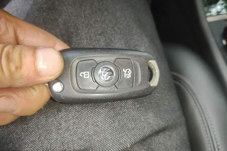 Used Buick Verano 2015 Sedan 20T Dual-Clutch Elite Model Vehicle Key