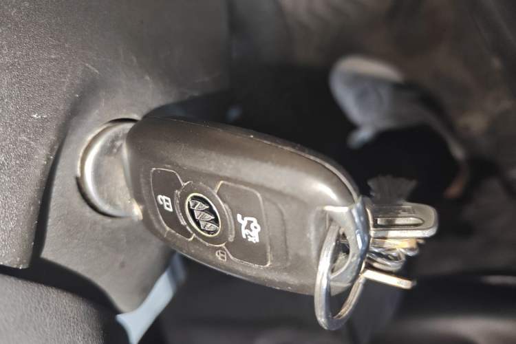 Used Buick Verano 2015 Sedan 15S Automatic Ambition Model Vehicle Key