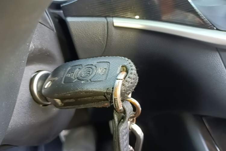 Used Buick Verano 2015 Sedan 20T Dual-Clutch Elite Model Vehicle Key