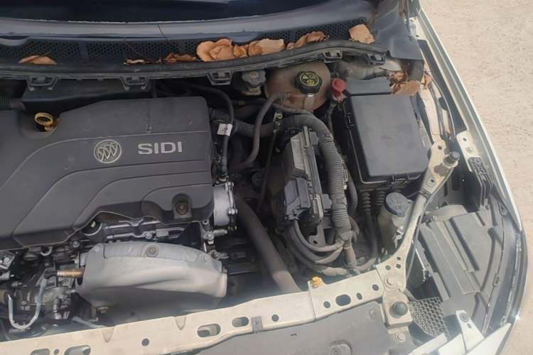 Used Buick Verano 2015 Sedan 15S Automatic Leading Model Engine Bay Left