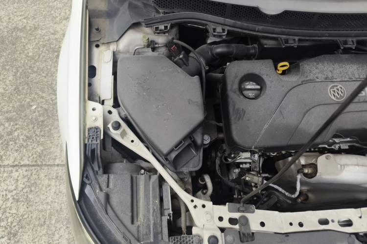 Used Buick Verano 2015 Sedan 15S Automatic Leading Model Engine Bay Right