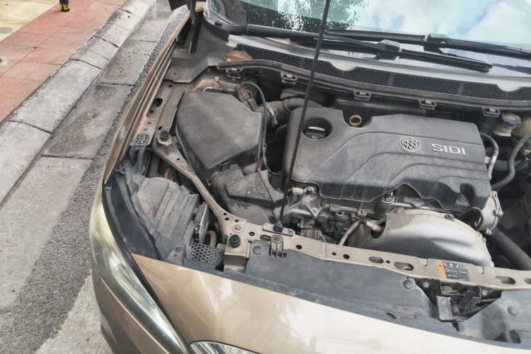 Used Buick Verano 2015 Sedan 15S Automatic Leading Model Engine Bay Right