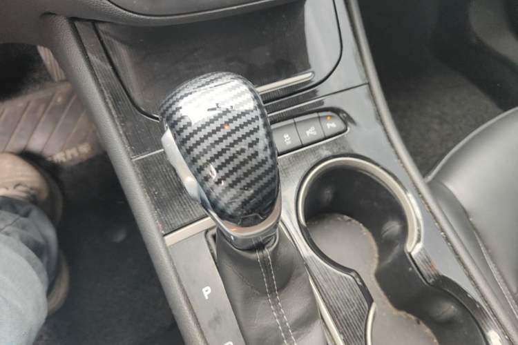 Used Buick Verano 2015 Sedan 15S Automatic Leading Model Gear Lever